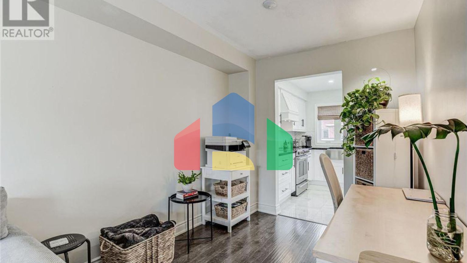 Residential - Single Family Home - Toronto, Canada - Canada