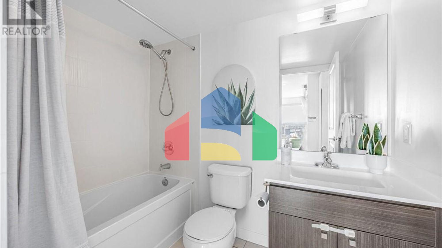 Residential - Condo/Apartment - Toronto, Canada - Canada