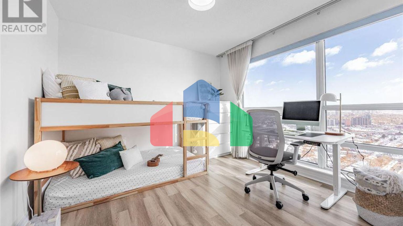 Residential - Condo/Apartment - Toronto, Canada - Canada