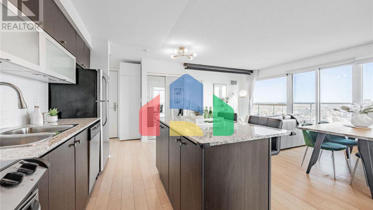 Residential - Condo/Apartment - Toronto, Canada - Canada