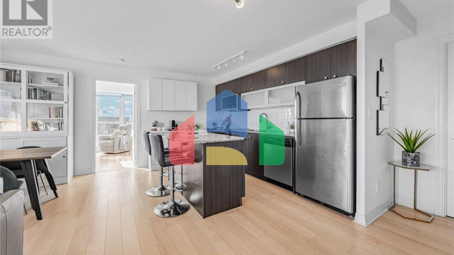 Residential - Condo/Apartment - Toronto, Canada - Canada