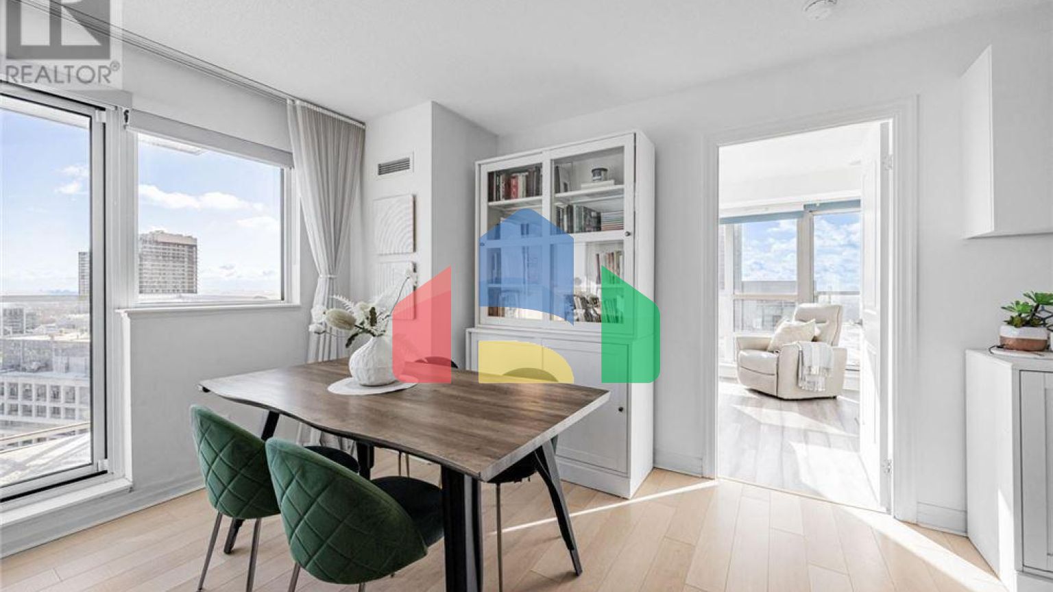 Residential - Condo/Apartment - Toronto, Canada - Canada