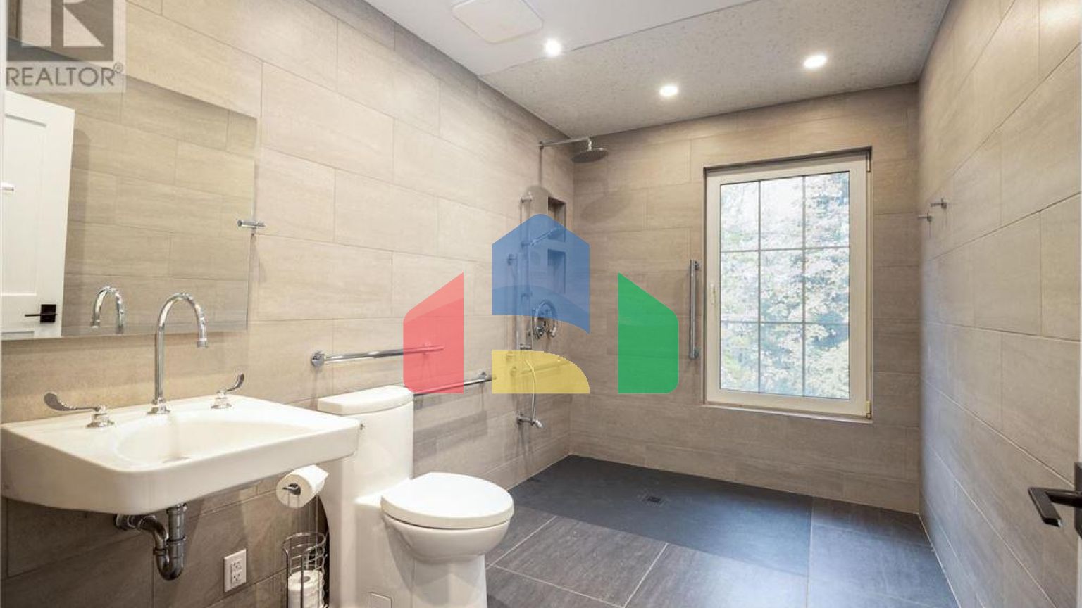 Residential - Single Family Home - Toronto, Canada - Canada