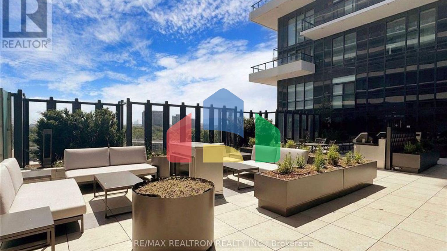 Residential - Condo/Apartment - Toronto, Canada - Canada