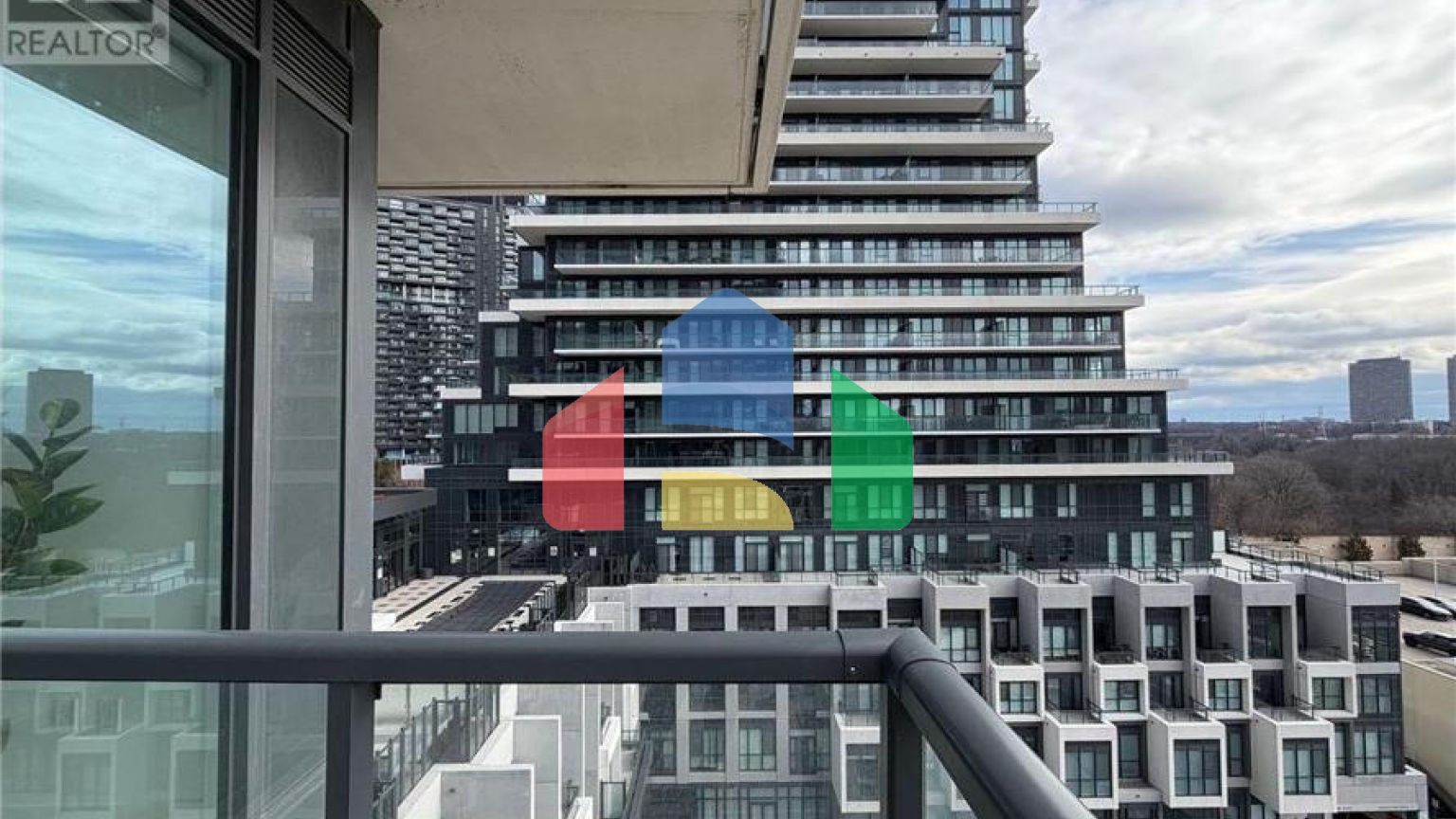 Residential - Condo/Apartment - Toronto, Canada - Canada