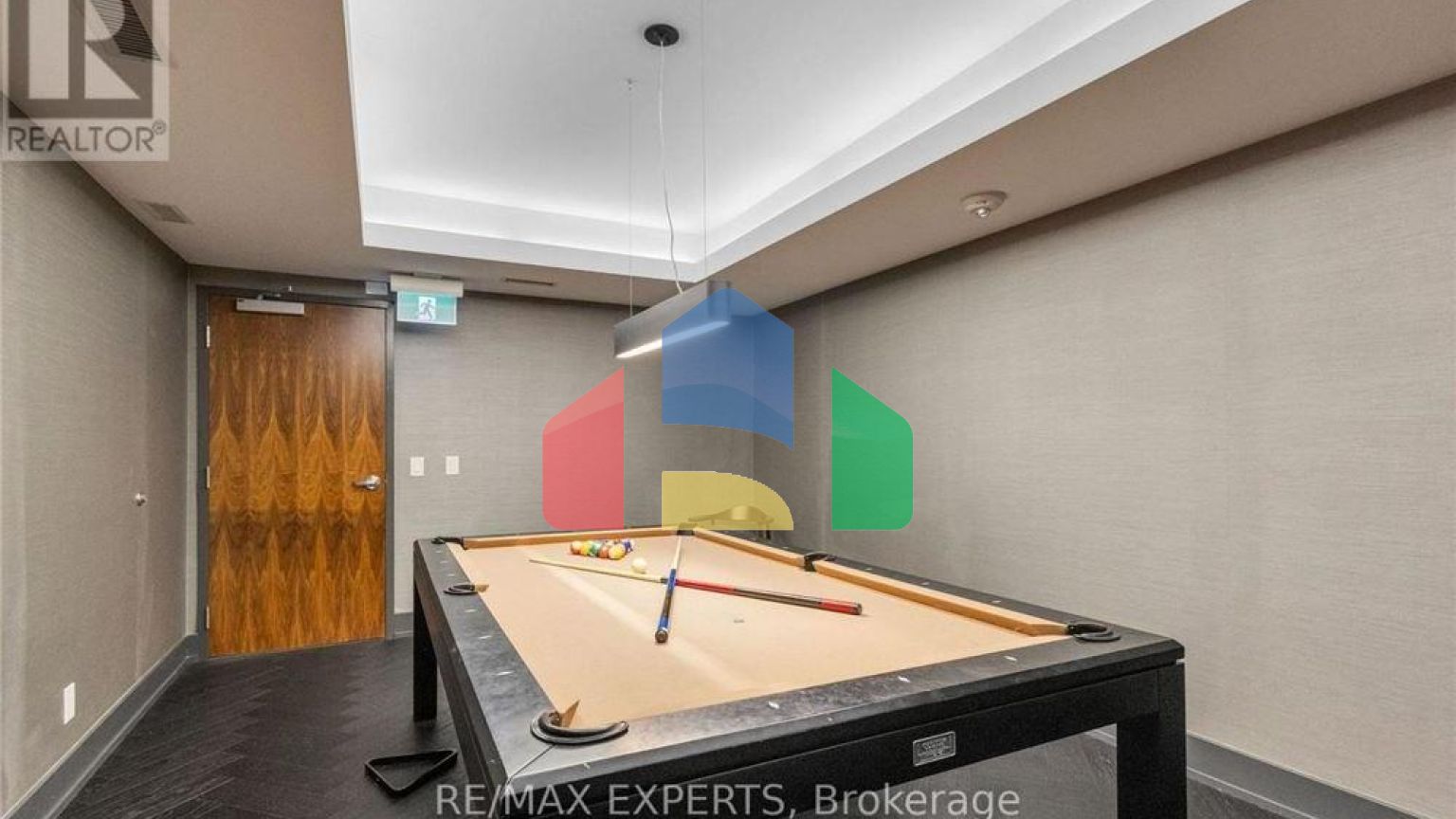 Residential - Condo/Apartment - Toronto, Canada - Canada