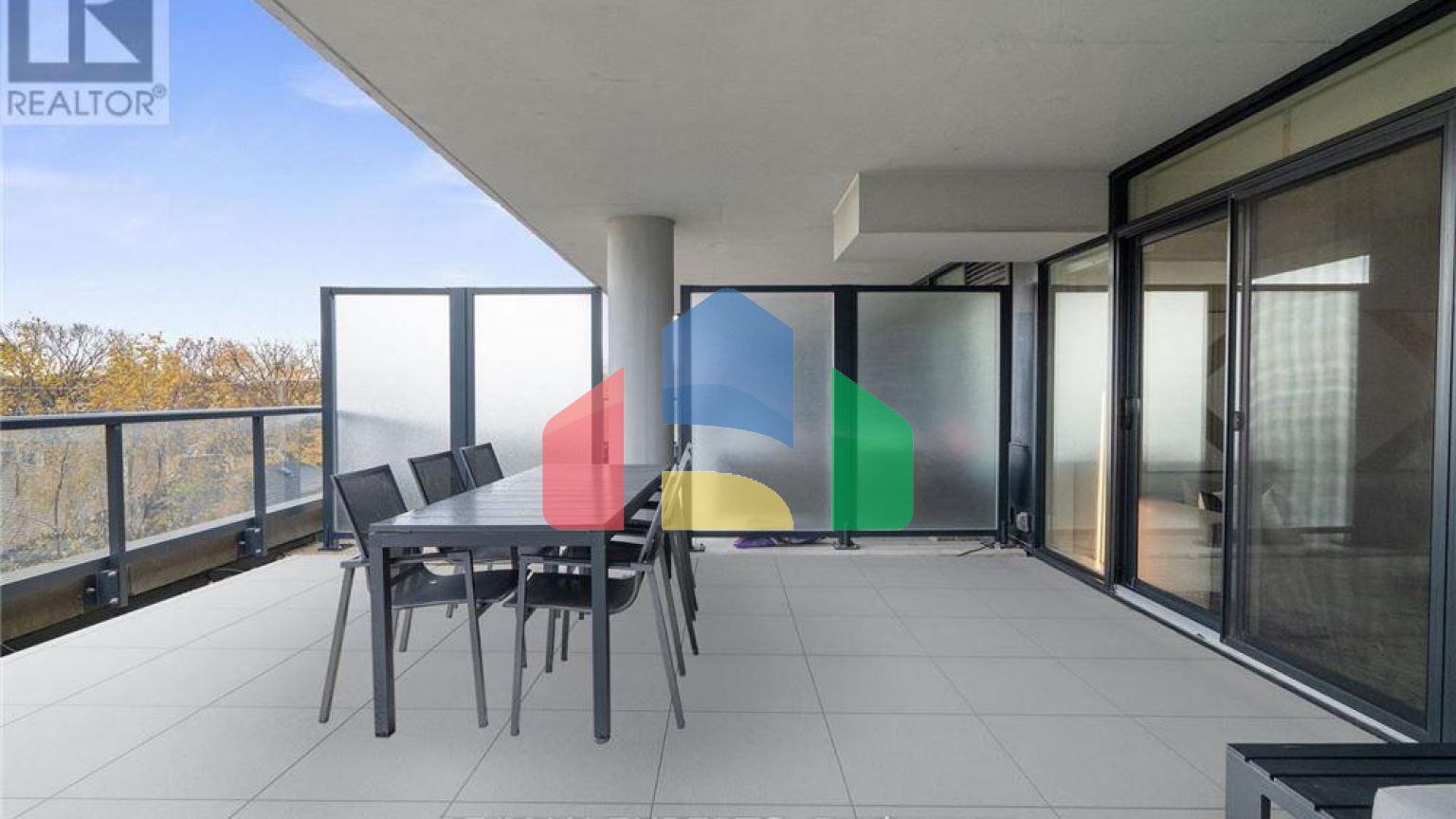 Residential - Condo/Apartment - Toronto, Canada - Canada