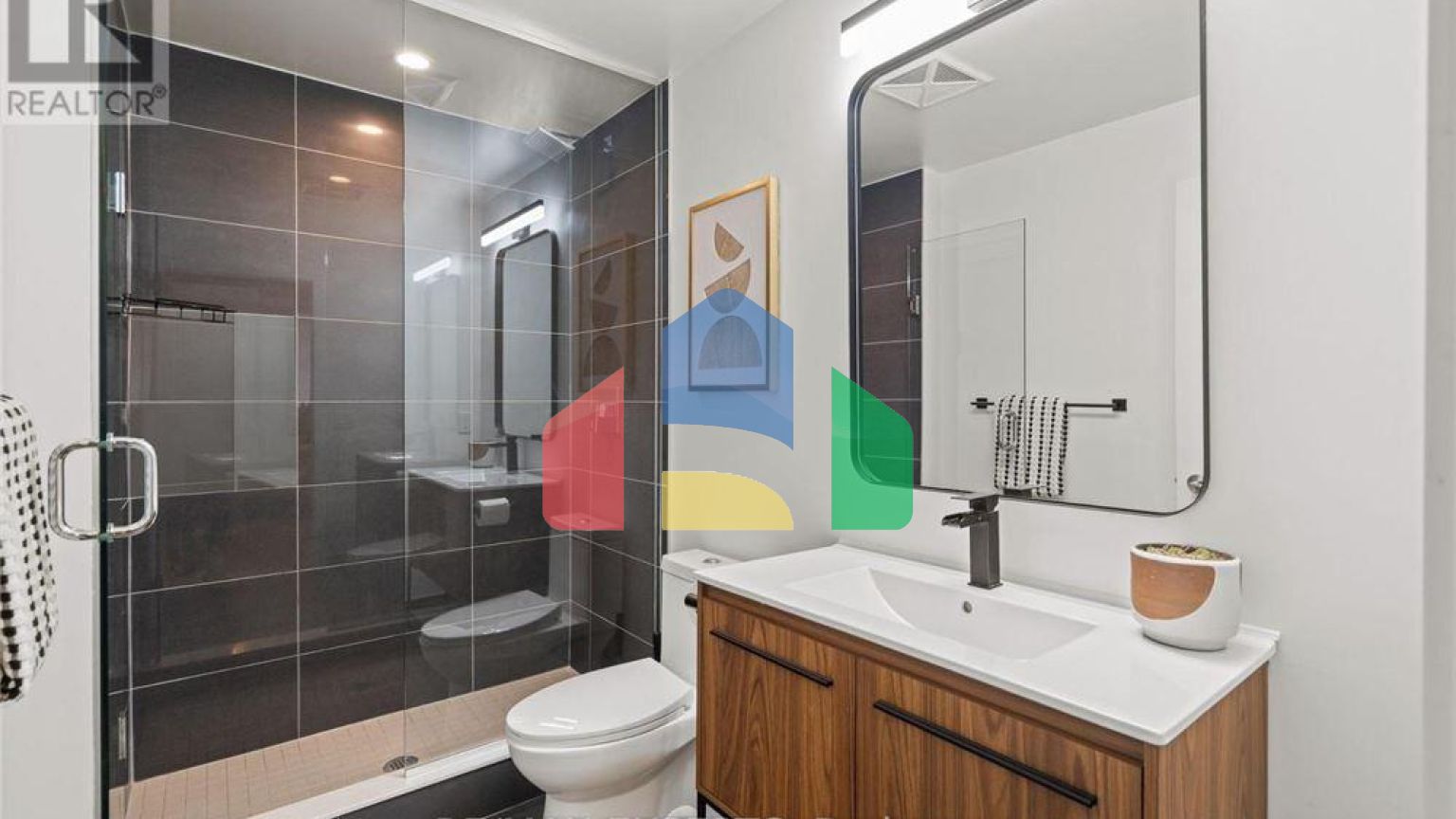 Residential - Condo/Apartment - Toronto, Canada - Canada