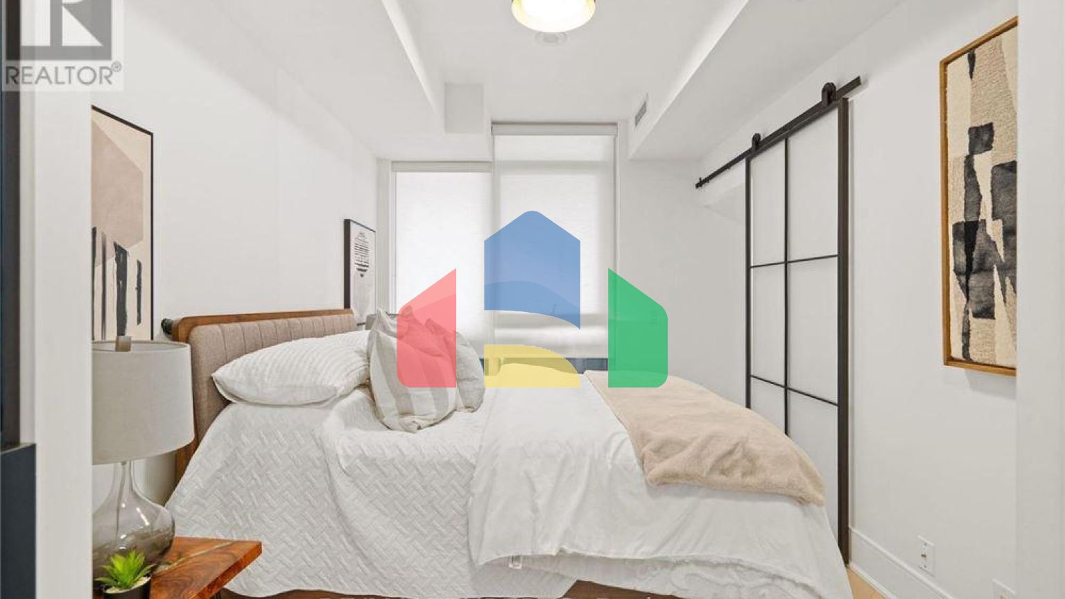 Residential - Condo/Apartment - Toronto, Canada - Canada