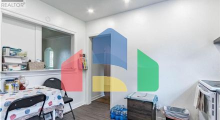 Residential - Single Family Home - Toronto, Canada - Canada