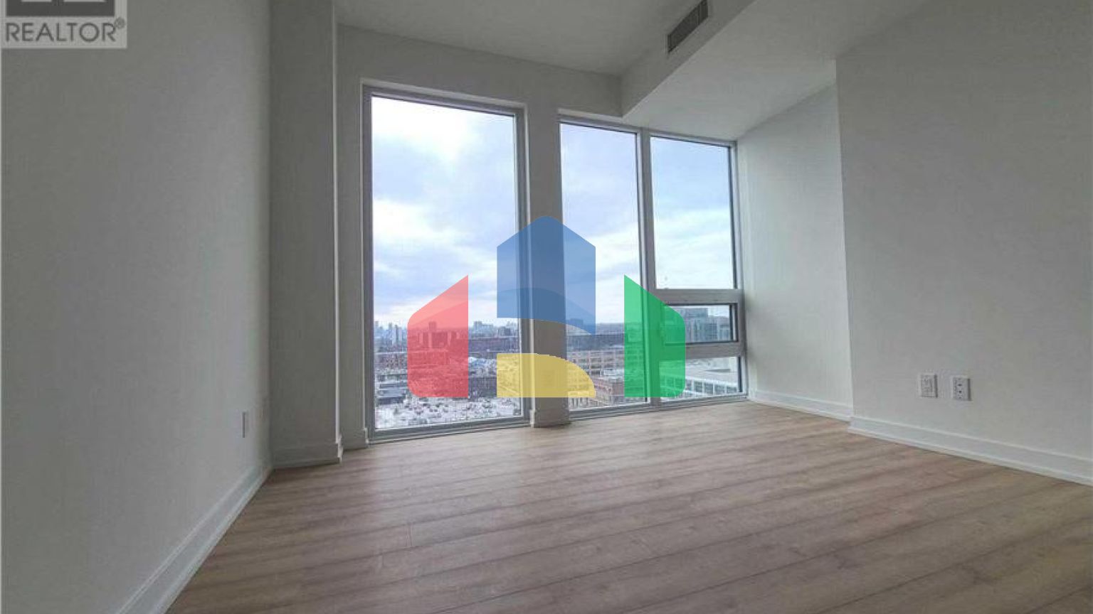 Residential - Single Family Home - Toronto, Canada - Canada