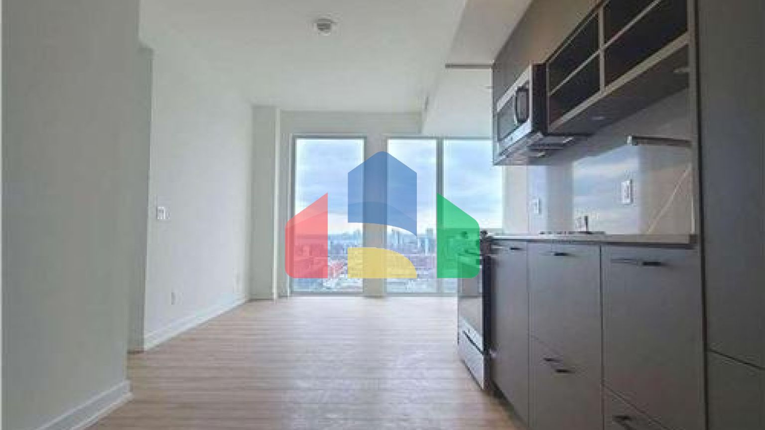 Residential - Single Family Home - Toronto, Canada - Canada