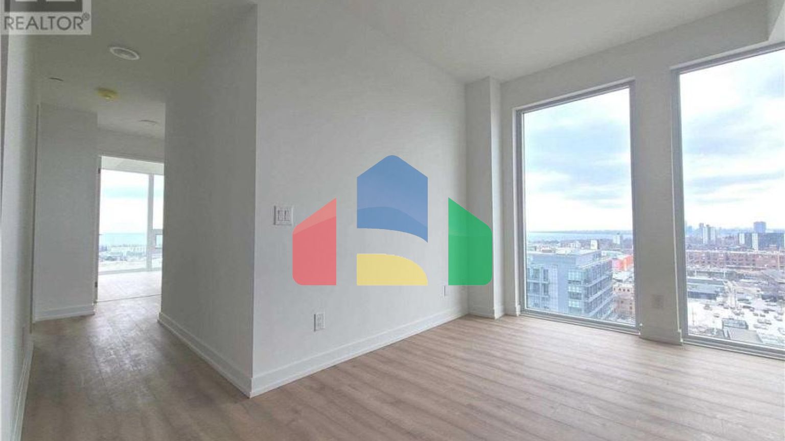 Residential - Single Family Home - Toronto, Canada - Canada