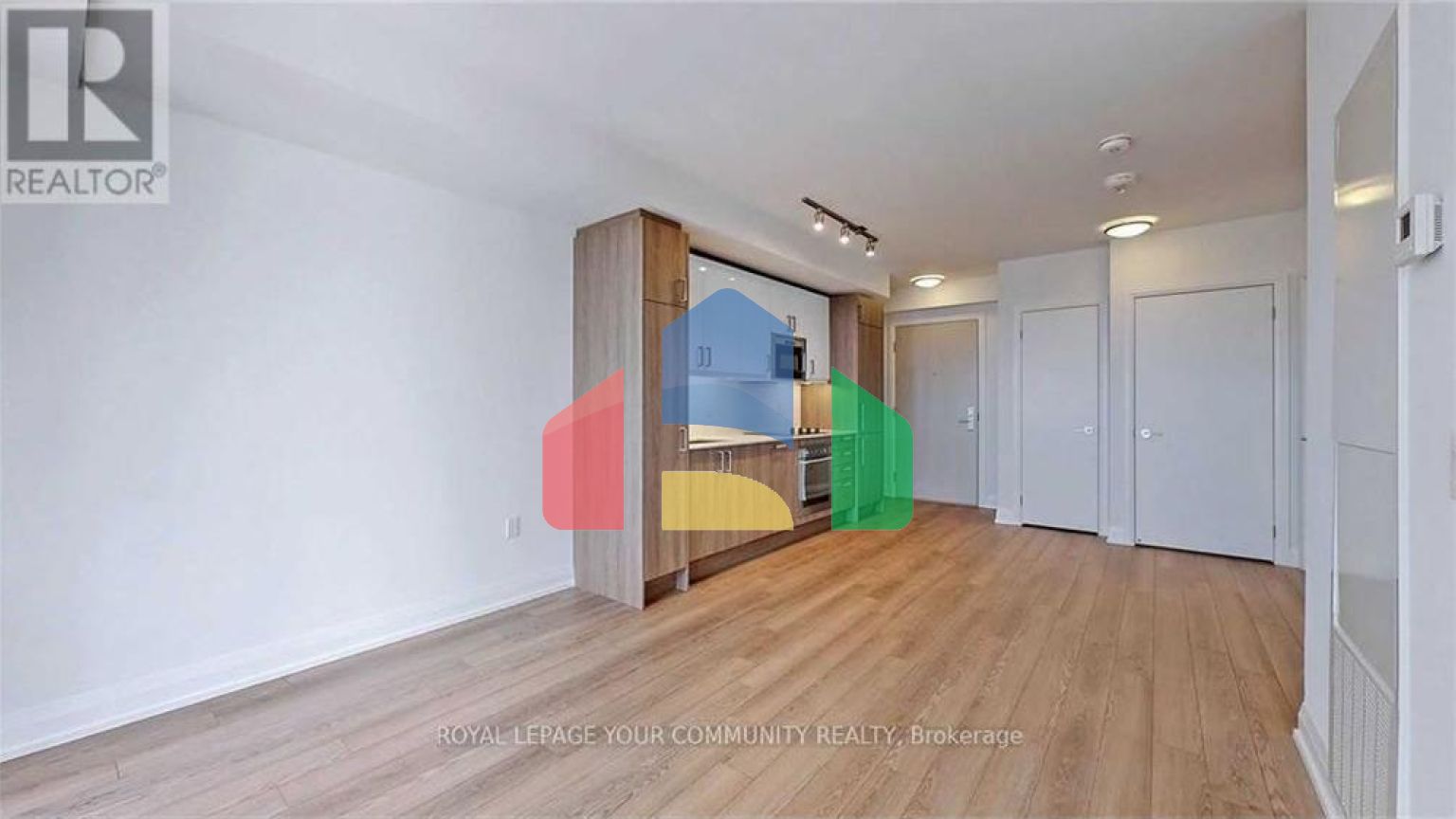 Residential - Single Family Home - Toronto, Canada - Canada