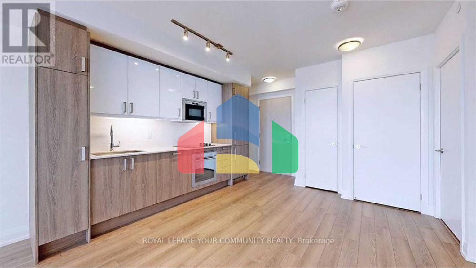 Residential - Single Family Home - Toronto, Canada - Canada