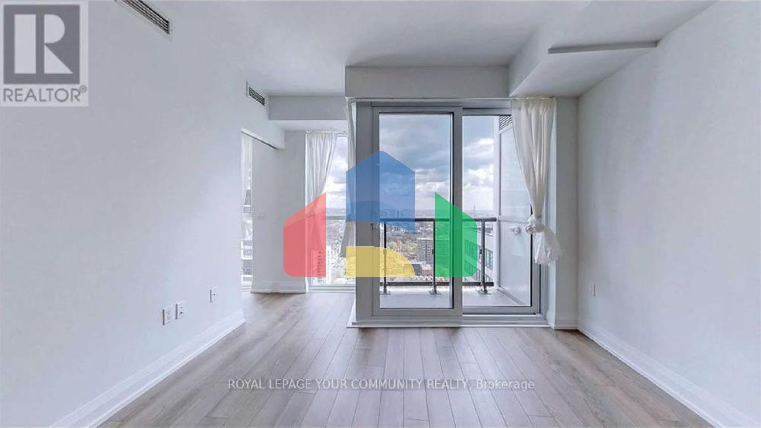 Residential - Single Family Home - Toronto, Canada - Canada