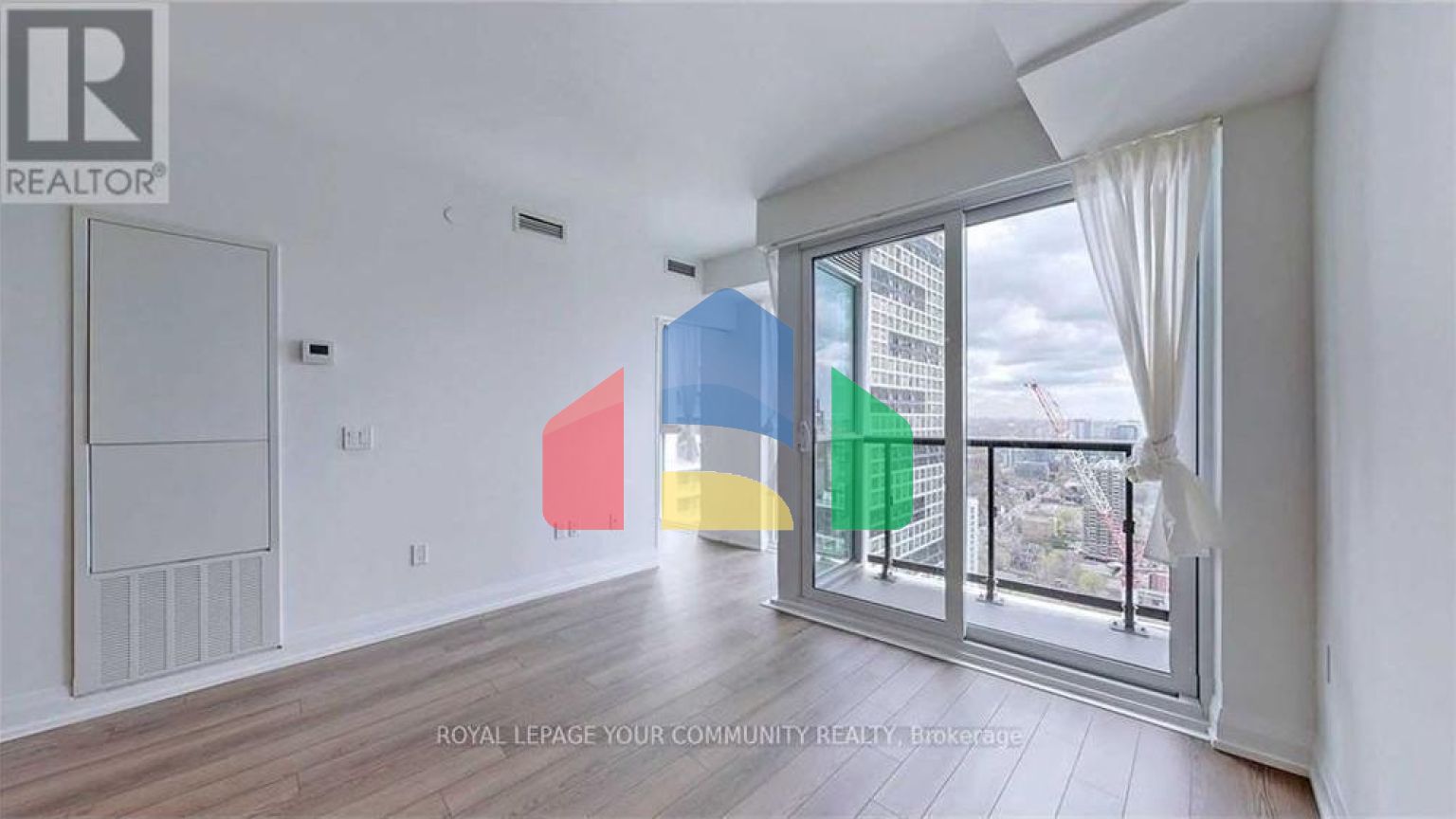 Residential - Single Family Home - Toronto, Canada - Canada