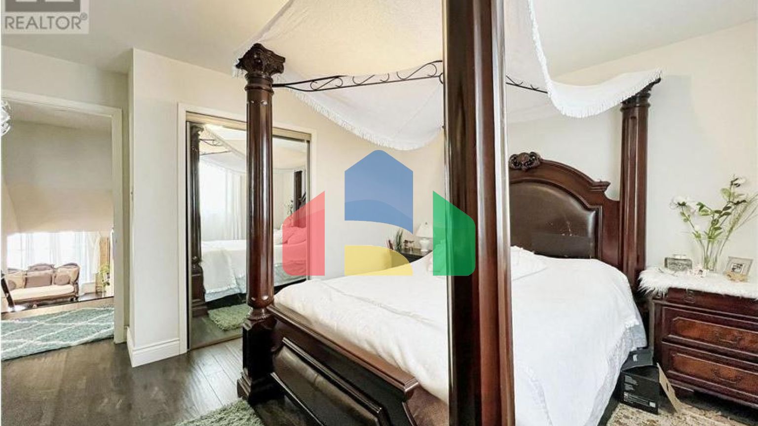 Residential - Single Family Home - Toronto, Canada - Canada