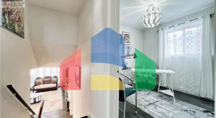 Residential - Single Family Home - Toronto, Canada - Canada