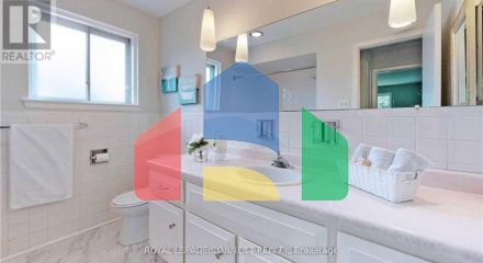 Residential - Single Family Home - Toronto, Canada - Canada