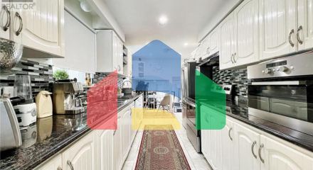 Residential - Single Family Home - Toronto, Canada - Canada