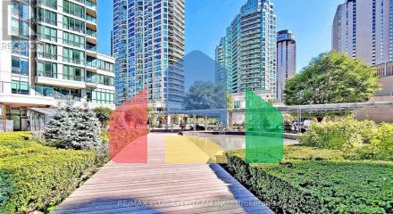 Residential - Single Family Home - Toronto, Canada - Canada