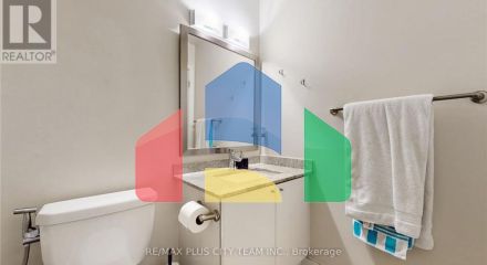 Residential - Single Family Home - Toronto, Canada - Canada