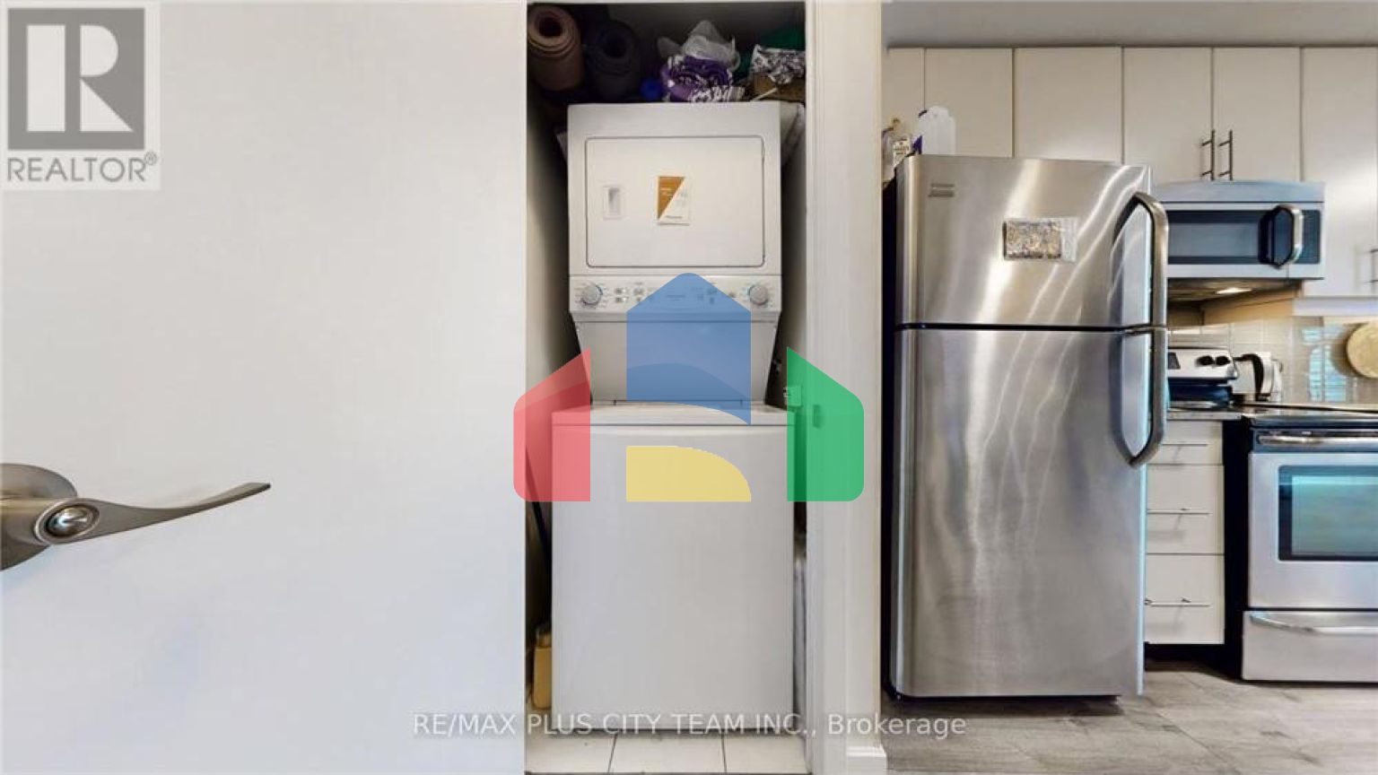 Residential - Single Family Home - Toronto, Canada - Canada