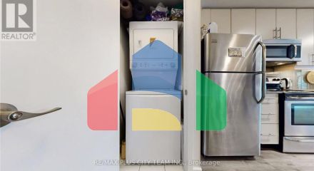 Residential - Single Family Home - Toronto, Canada - Canada