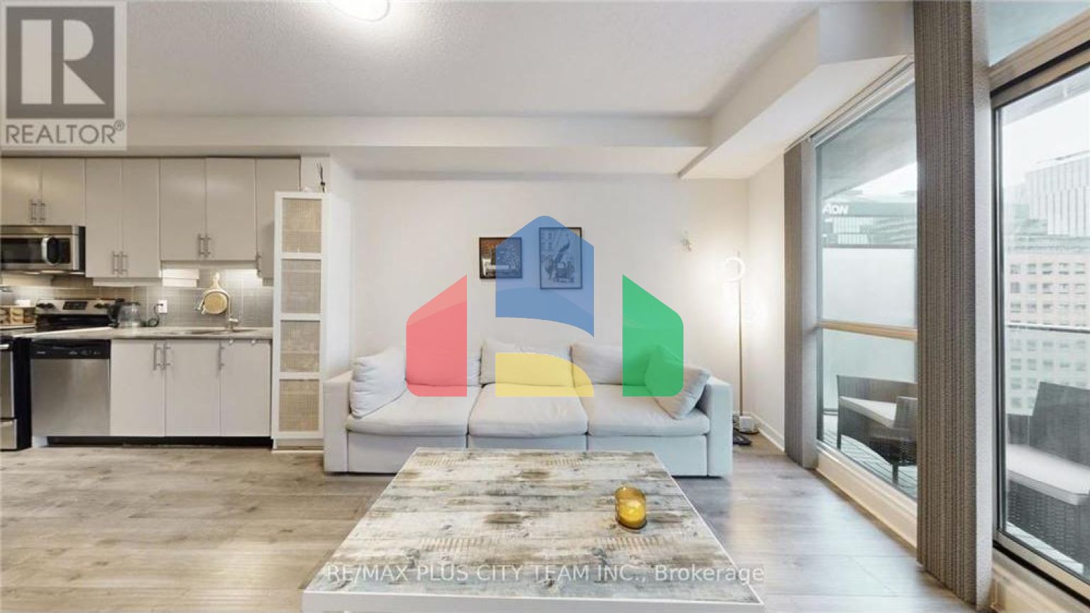 Residential - Single Family Home - Toronto, Canada - Canada