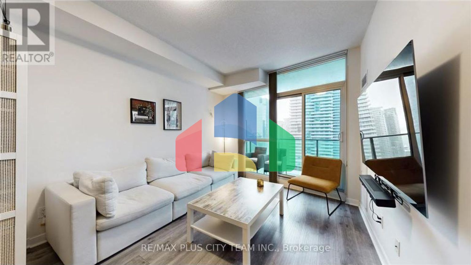 Residential - Single Family Home - Toronto, Canada - Canada