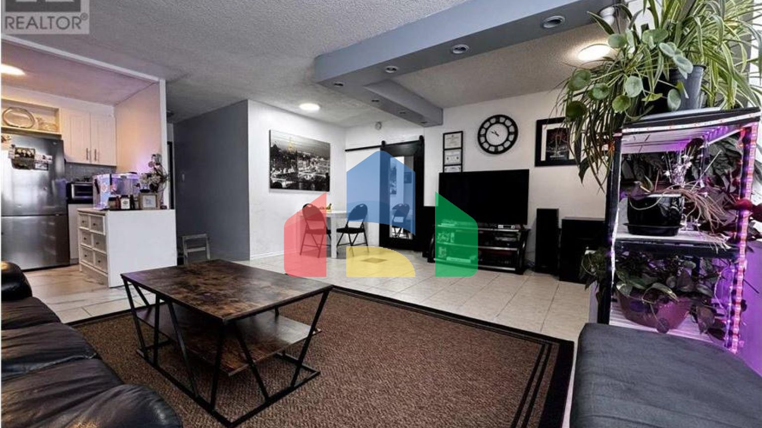 Residential - Single Family Home - Toronto, Canada - Canada