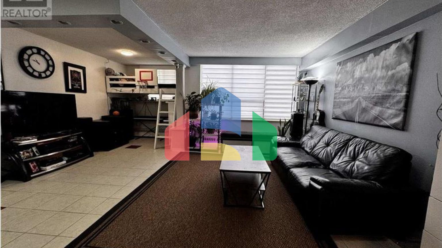 Residential - Single Family Home - Toronto, Canada - Canada