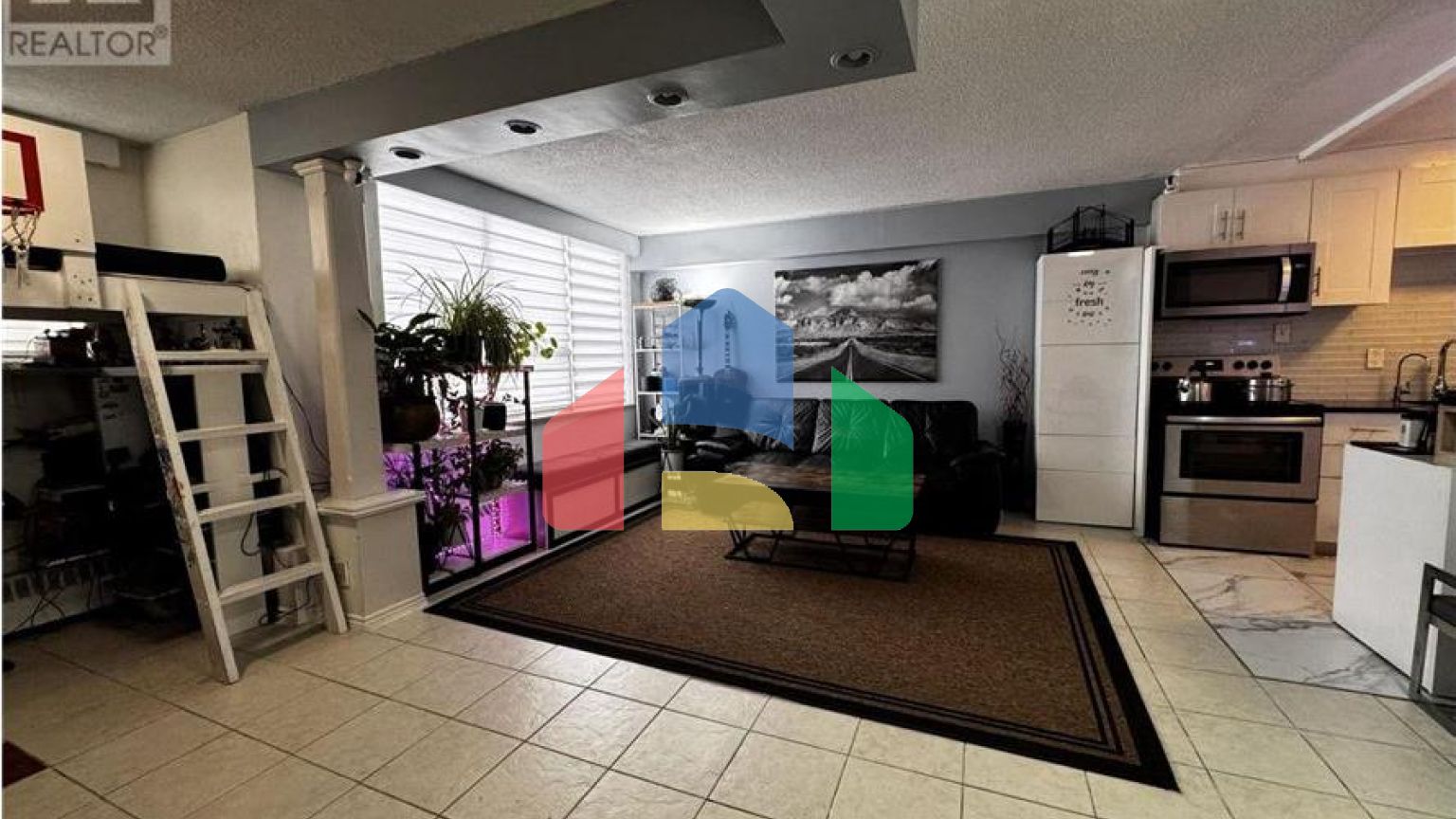 Residential - Single Family Home - Toronto, Canada - Canada