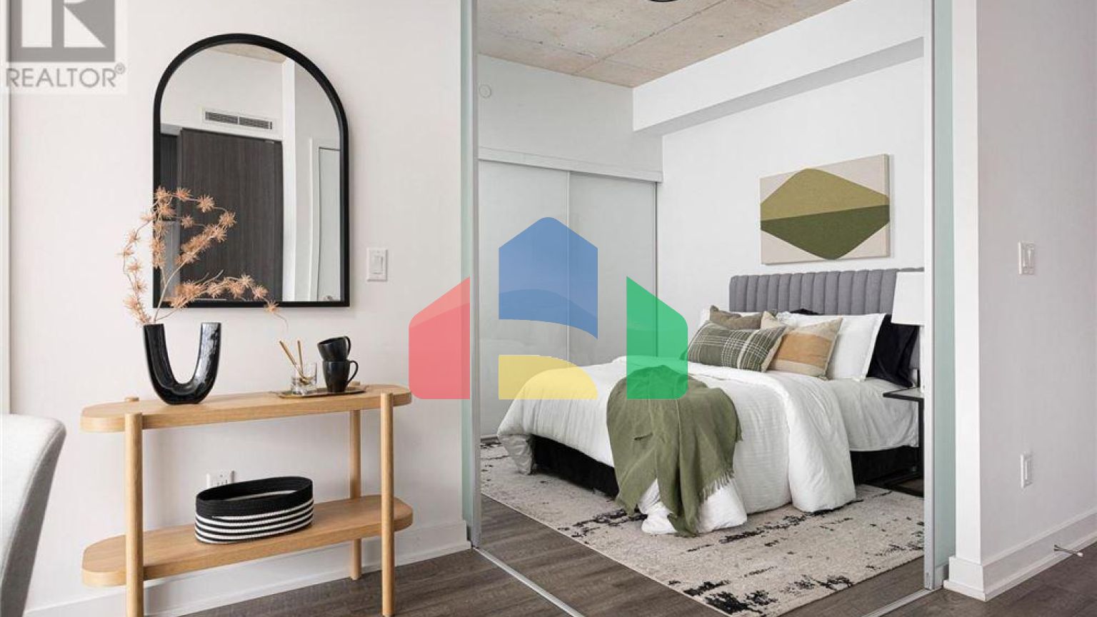 Residential - Condo/Apartment - Toronto, Canada - Canada