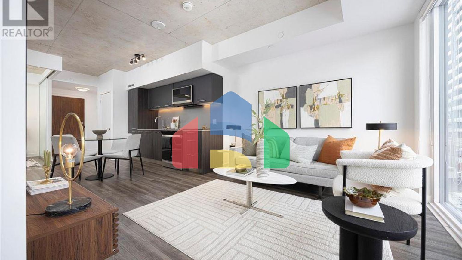 Residential - Condo/Apartment - Toronto, Canada - Canada