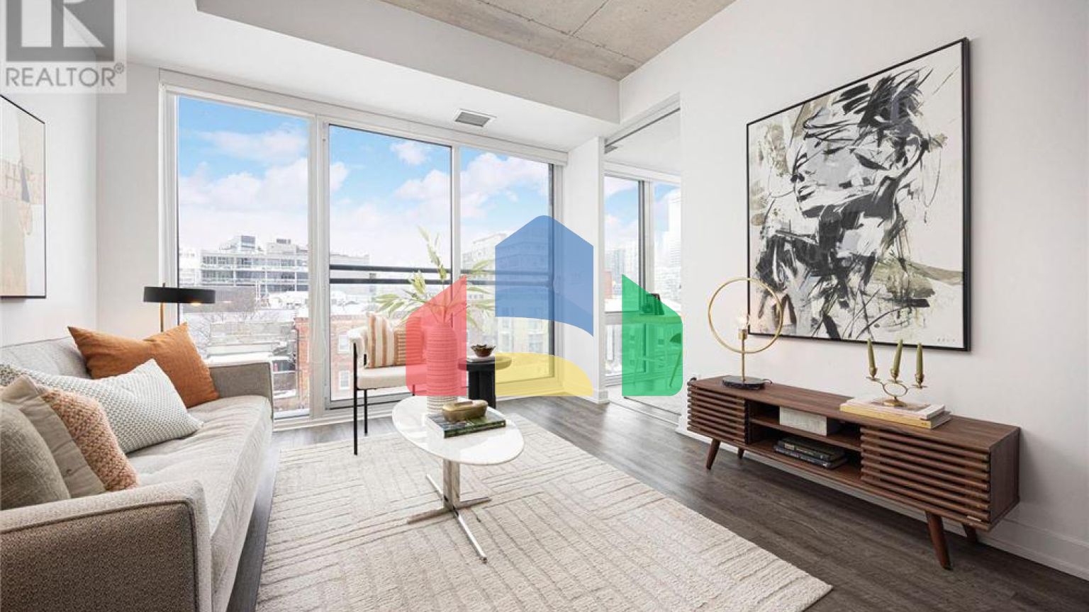 Residential - Condo/Apartment - Toronto, Canada - Canada