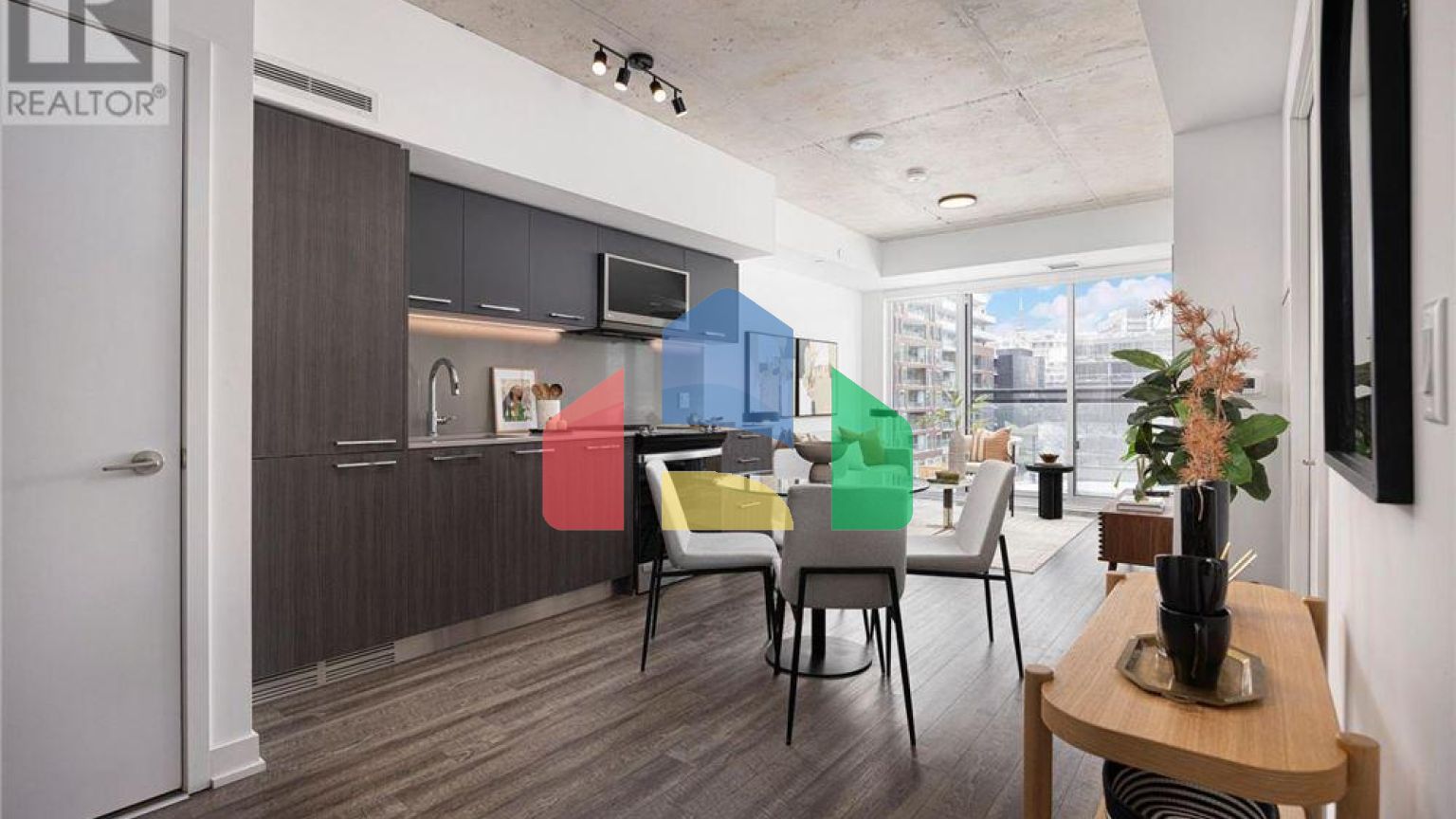 Residential - Condo/Apartment - Toronto, Canada - Canada