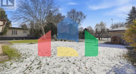 Residential - Single Family Home - Toronto, Canada - Canada