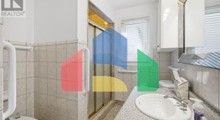 Residential - Single Family Home - Toronto, Canada - Canada