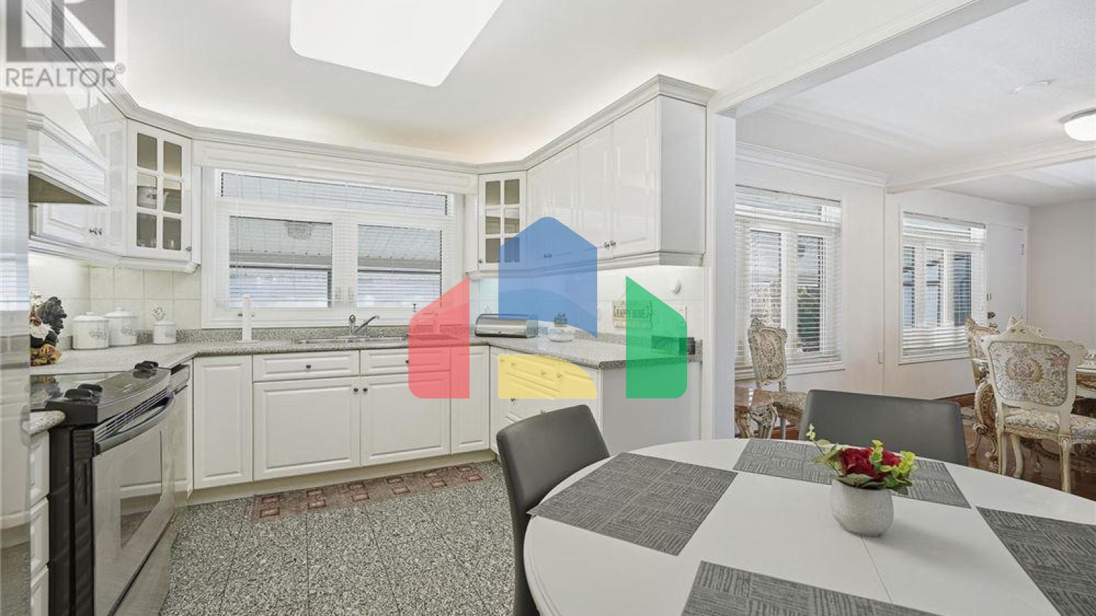 Residential - Single Family Home - Toronto, Canada - Canada