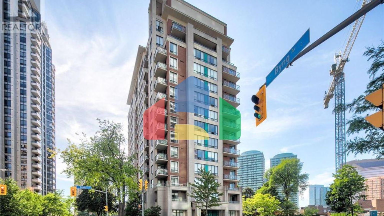 Residential - Single Family Home - Toronto, Canada - Canada