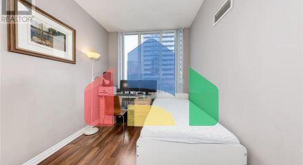 Residential - Single Family Home - Toronto, Canada - Canada