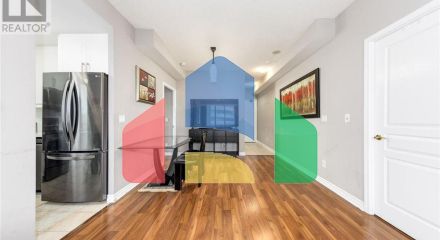 Residential - Single Family Home - Toronto, Canada - Canada