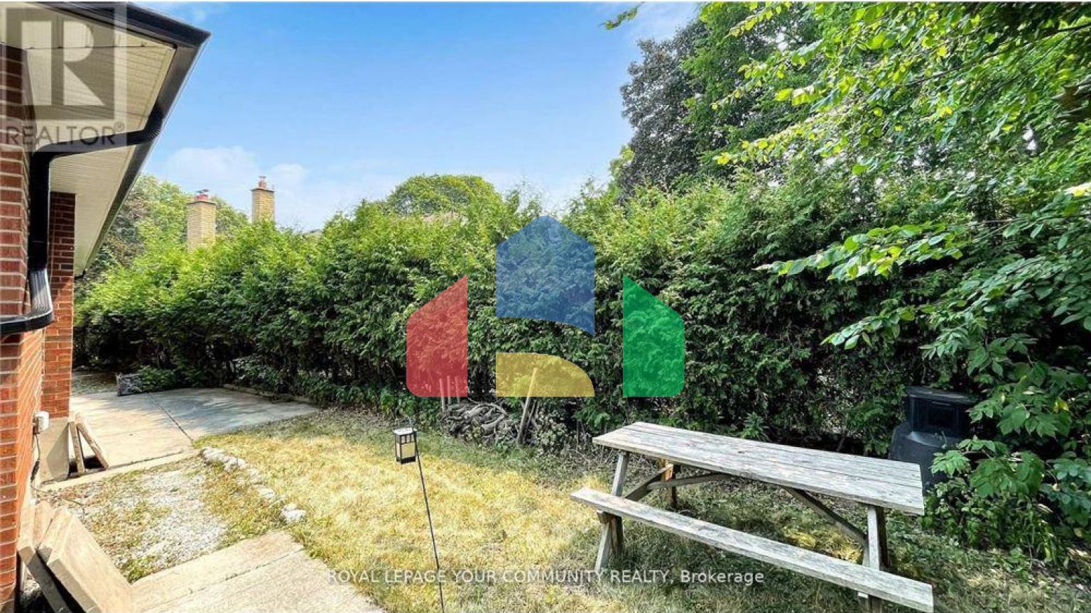 Residential - Single Family Home - Toronto, Canada - Canada