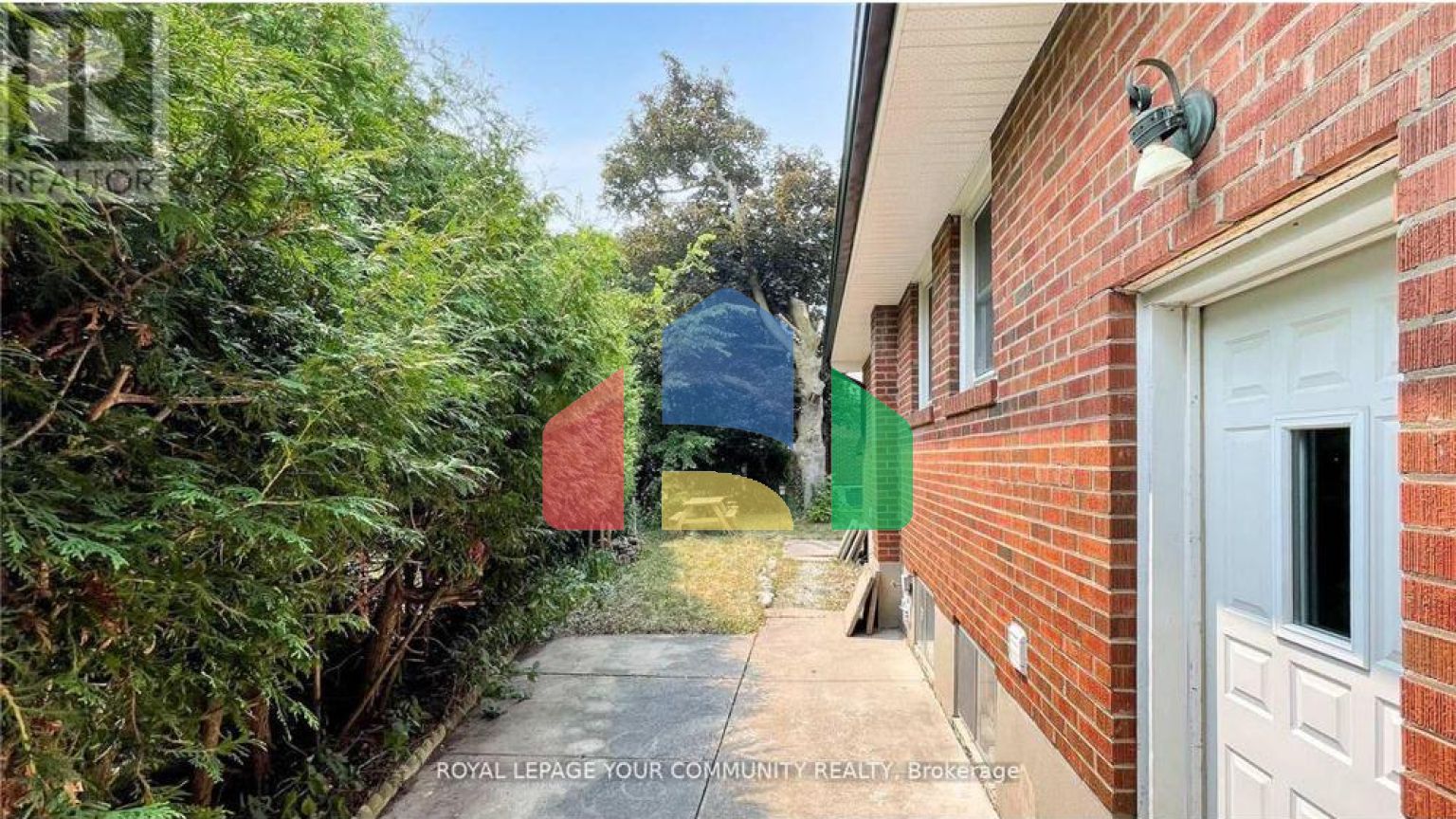 Residential - Single Family Home - Toronto, Canada - Canada