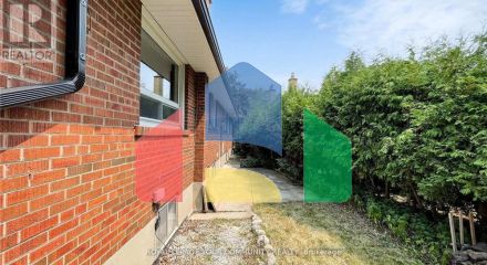 Residential - Single Family Home - Toronto, Canada - Canada