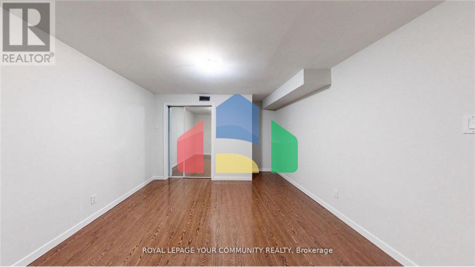 Residential - Single Family Home - Toronto, Canada - Canada