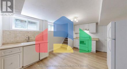 Residential - Single Family Home - Toronto, Canada - Canada