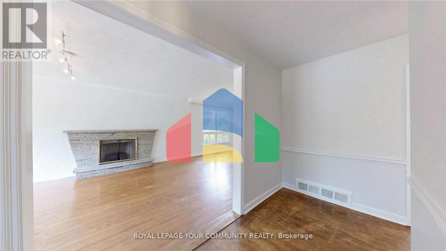 Residential - Single Family Home - Toronto, Canada - Canada